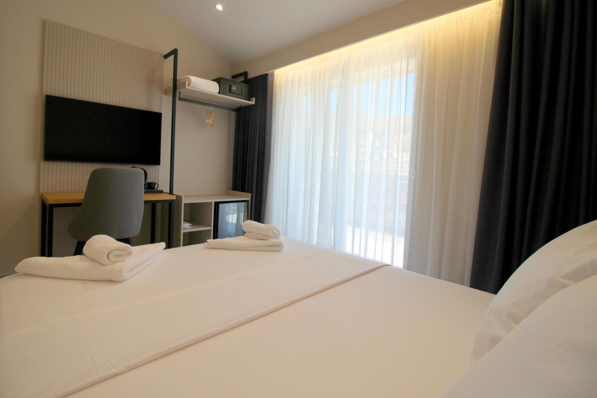 Niklas Boutique Hotel Sarandë エクステリア 写真