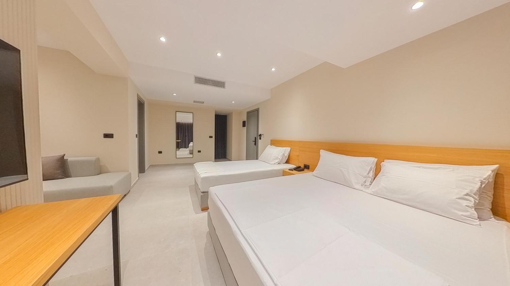 Niklas Boutique Hotel Sarandë エクステリア 写真